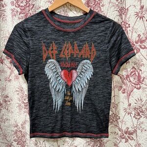 Def Leppard Pyromania Graphic Tee Vinyl Icons Band Shirt Size M